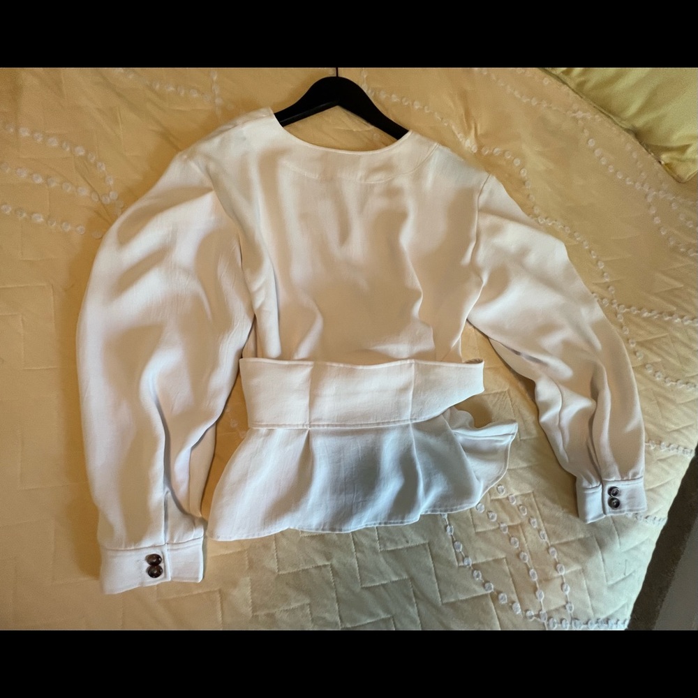 ba&sh white wrap top, identified as the "Berry" style.New no tags - Picture 6 of 12